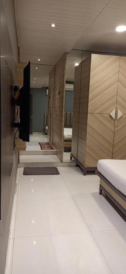 Hotel Pratiksha Residency Нави Мумбаи Экстерьер фото